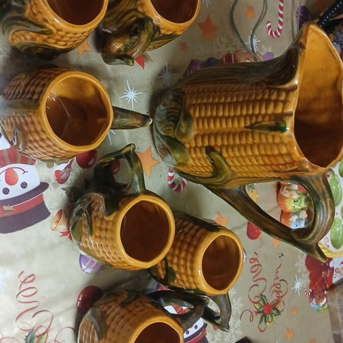 Vintage Majolica style ceramic serving set 'Corn' (Jug & 6 Cups)