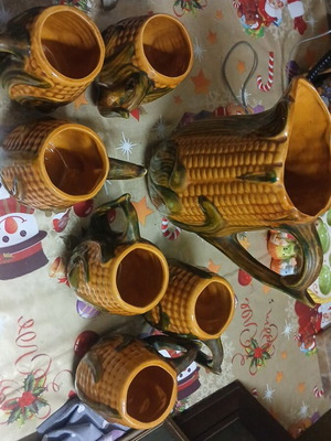 Vintage Majolica style ceramic serving set 'Corn' (Jug & 6 Cups)