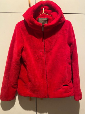 Lynne bomber fur jacket size Large like new, red
