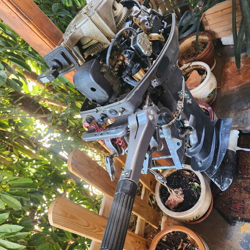 Tohatsu 25 outboard motor, long shaft