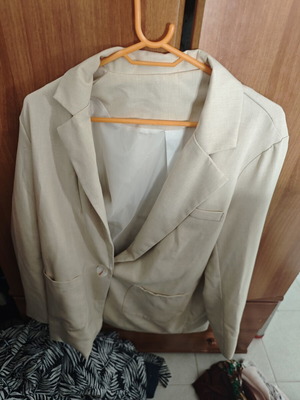 Women's beige jacket M/L like new