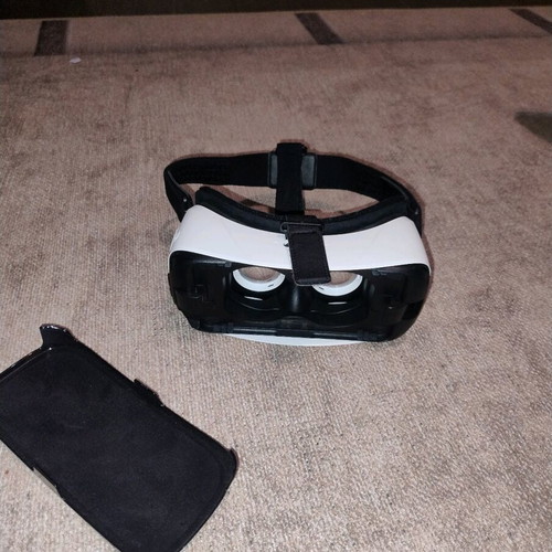 Virtual reality glasses like new