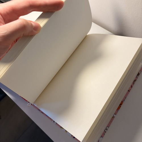 Agenda new, blank pages, hardcover with embossed design