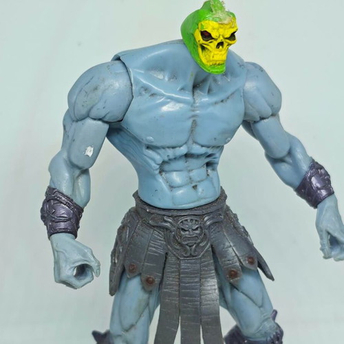 Skeletor collectible figure (MOTU) 200X Battle Sound 2002 like new