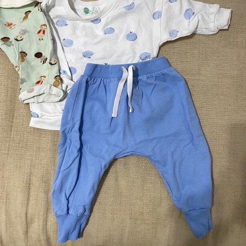 Baby clothing sets used for 6-12 months, 4 sets (8 pieces)