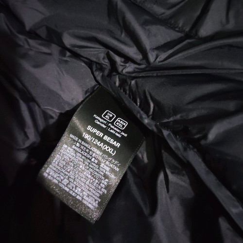 The North Face puffer jacket new, size XL, black