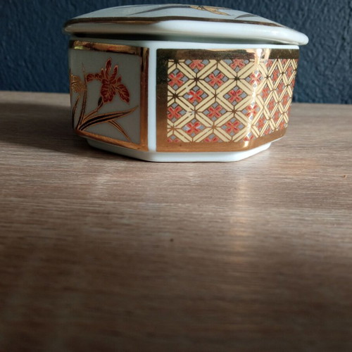 Seizan Japan porcelain jewelry box used