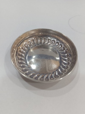 Vintage 925 Sterling Silver Miniature Dish with Fluted Swirl Edge