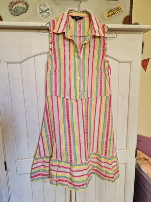 Lipsy London dress small, colorful, new