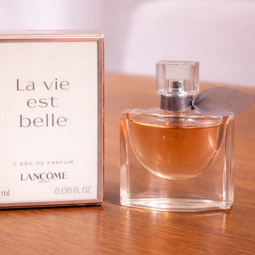 La Vie Est Belle mini perfume 4ml like new