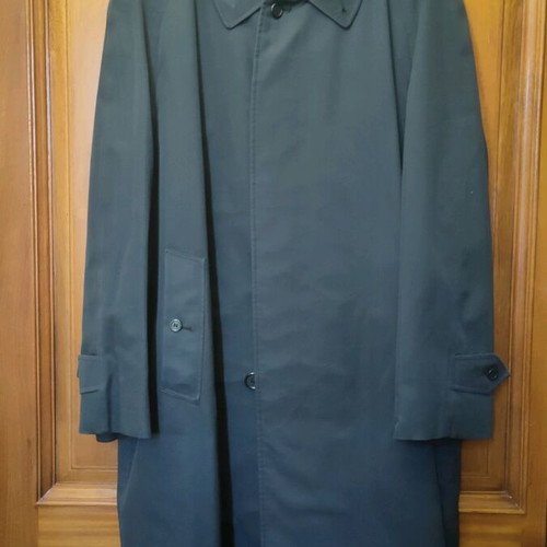 Burberry’s Men’s Blue Coat With Removable Lining Like New, Size XL