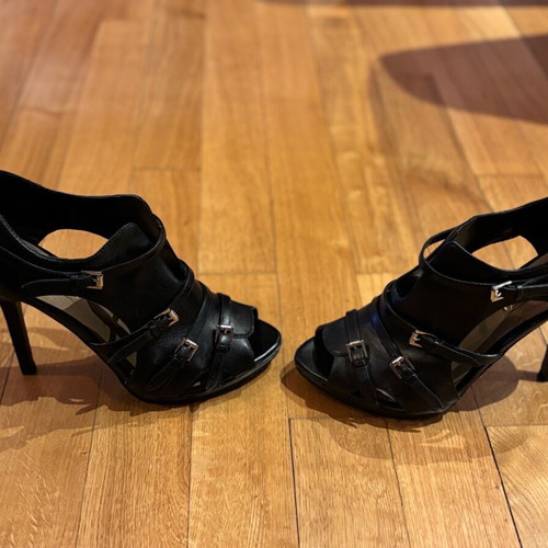 Zara Black 12-Point Heeled Sandals Like New