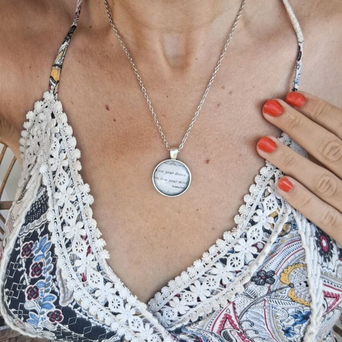 Metal necklace with letters pendant new, silver and white