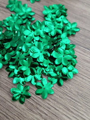 Green Flower Sequins 30g 10mm new