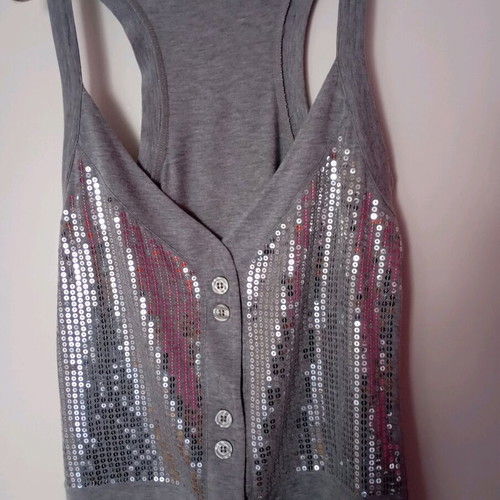 Benetton sleeveless top with silver sequins like new M-L
