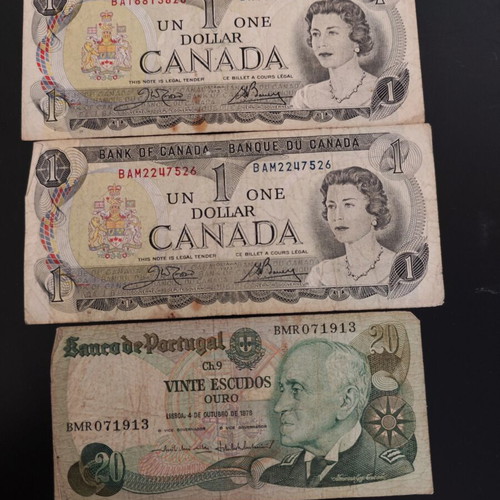 Foreign banknotes used, set of 3