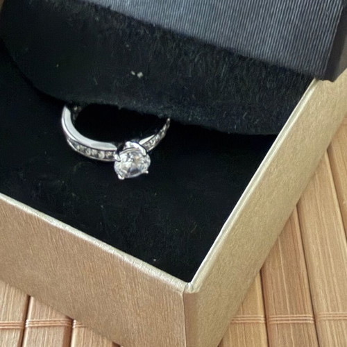 925 Silver Solitaire Ring with Round Stone Size 17 New