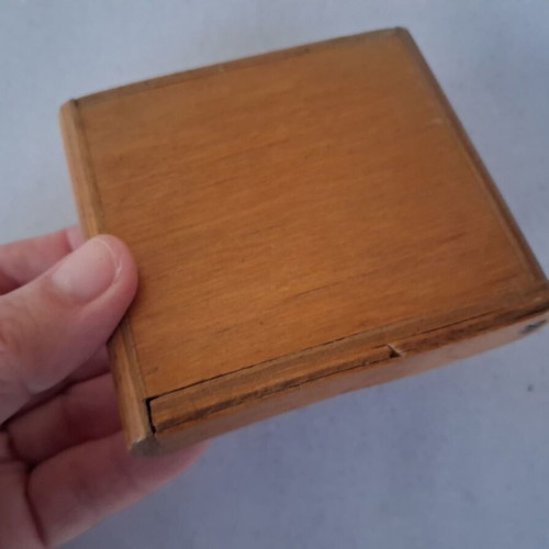 Wooden pocket cigarette case used vintage 1940s