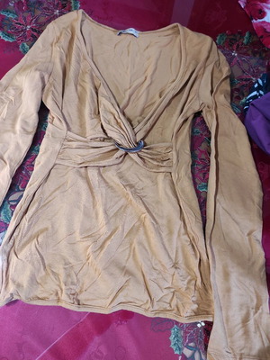 Blouse new mustard with buckle, size L