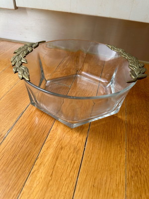 Glass bowl heavy with gold leaf detail like new