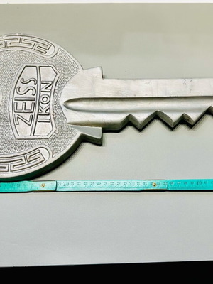 Giant ZEISS IKON Display Key used, promotional