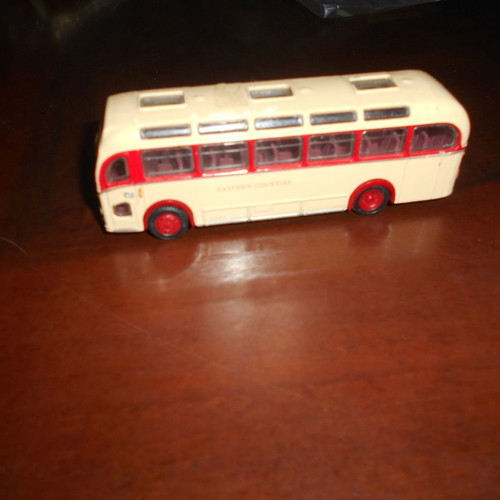 Metal Bristol MW bus used, dimensions 12x4cm