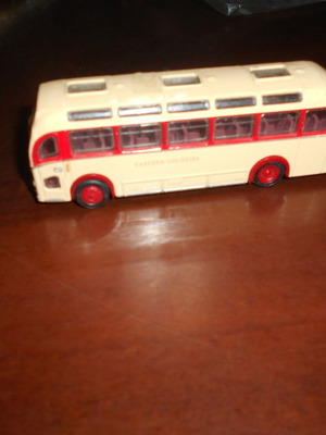 Metal Bristol MW bus used, dimensions 12x4cm
