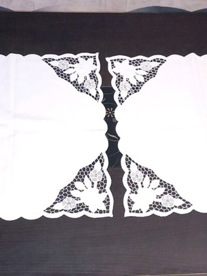 White tablecloths, 2 pieces like new