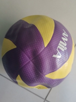 Μπάλα volley Amila σαν καινούργια, ξεφούσκωτη