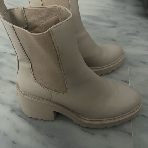 Beige ankle boots with heel Stradivarius like new