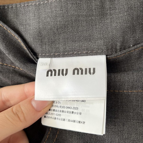 Miu Miu straight pants like new, 100% virgin wool, grey