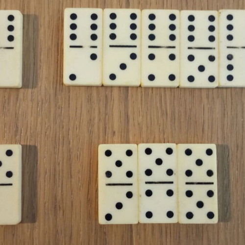 Spare pieces from Doureios "Domino" board game used