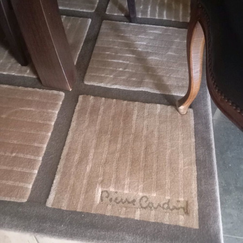 Pierre Cardin rug like new