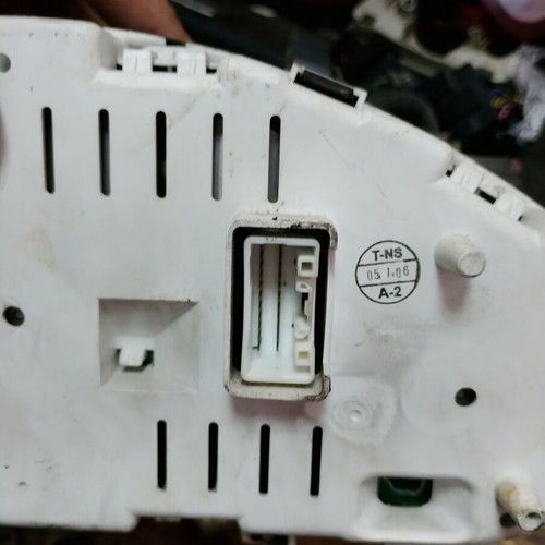 Mitsubishi Colt 2005 1.3 Petrol speedometer used, MR951770