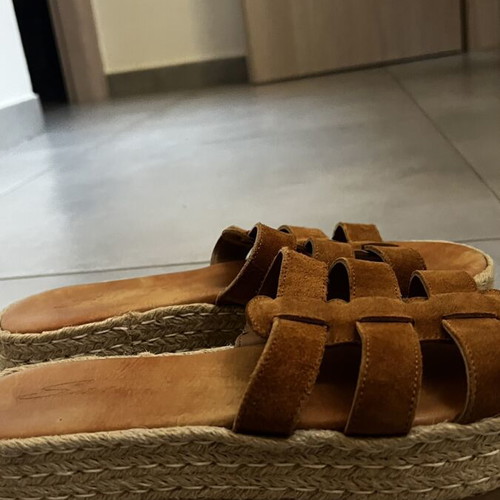 Sante brown platform sandals like new