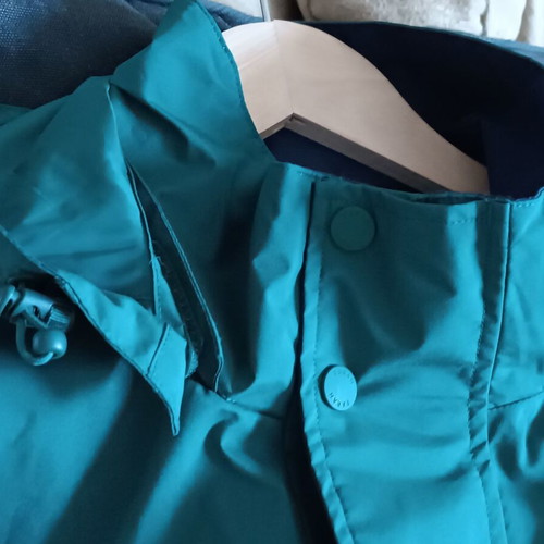 Windbreaker jacket size large like new, green, lightweight
