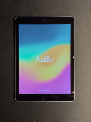 iPad 9.7” (6ης γενιάς) A1893 128GB Wi‑Fi μεταχειρισμένο με θήκη δώρο