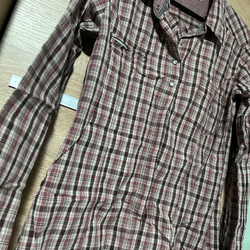 Checked shirt like new, purple and pink colors, slim fit, size L