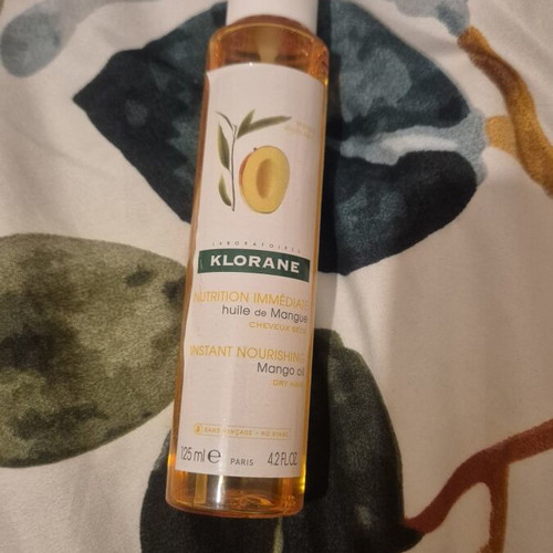 Klorane dry oil with mango scent