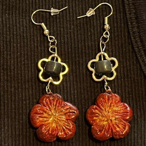 Alternative red earrings, handmade from scratch