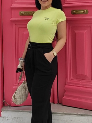 Guess T-shirt like new, fitted lime cotton top