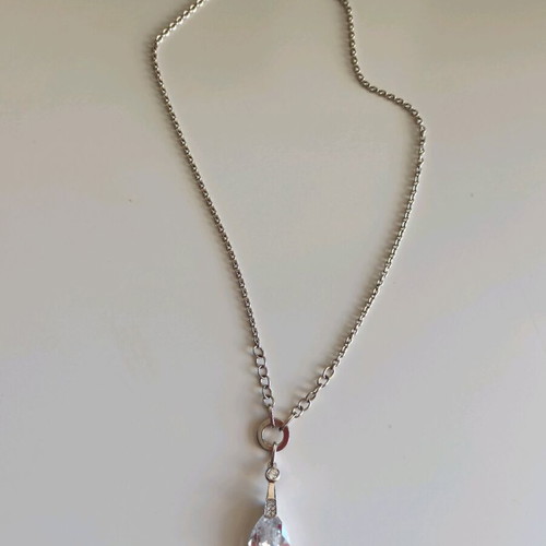 Silver 925 Necklace with Teardrop Crystal like new