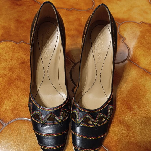 Yves Saint Laurent vintage leather pumps size 37 used