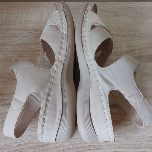 Zapatos beige sandals size 37 like new with anatomical insole