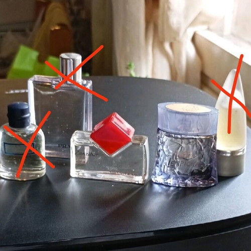 Men's perfume miniatures like new