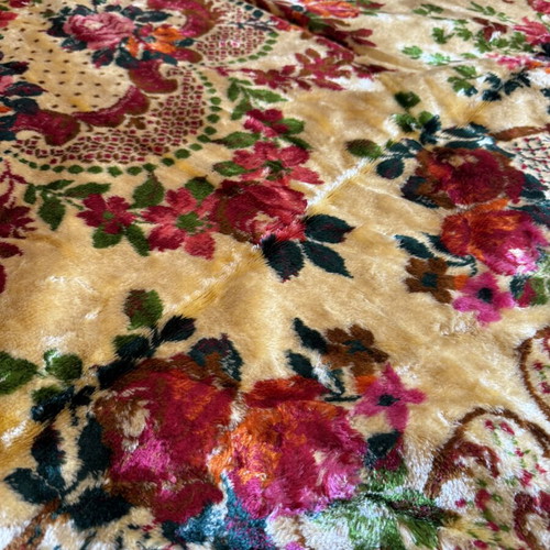 Velvet throw blanket like new 2.00 x 2.30 m