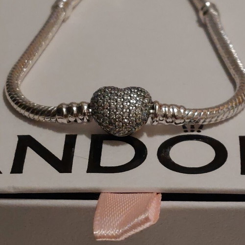 Pandora bracelet size 18 cm new, heart clasp with pave