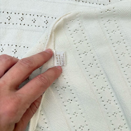 Zara Home blanket like new, knitted 70cm x 90cm