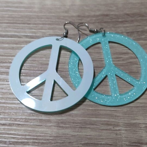 Peace turquoise dangling earrings new with glitter