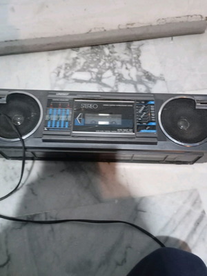 Cassette player used, radio works, cassette does not